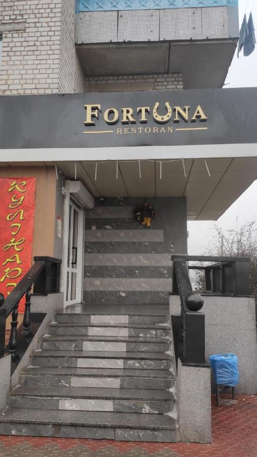 2-Х Комнатная Квартира Korosten Extérieur photo